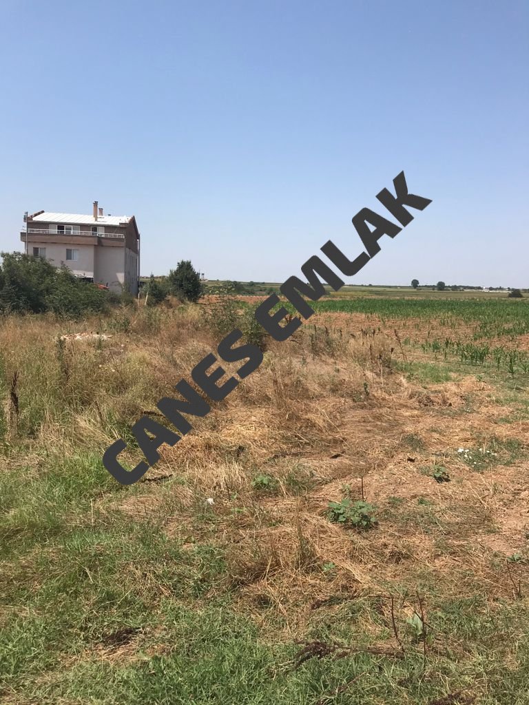 Kirklareli̇ merkez asi̇lbeyli̇�de vi̇lla yapimina uygun arzi̇ler